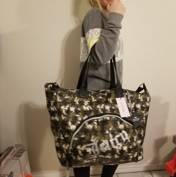 💖NEW JUICY COUTURE STAR STUDDED WEEKENDER BAGS - Picture 3 of 5